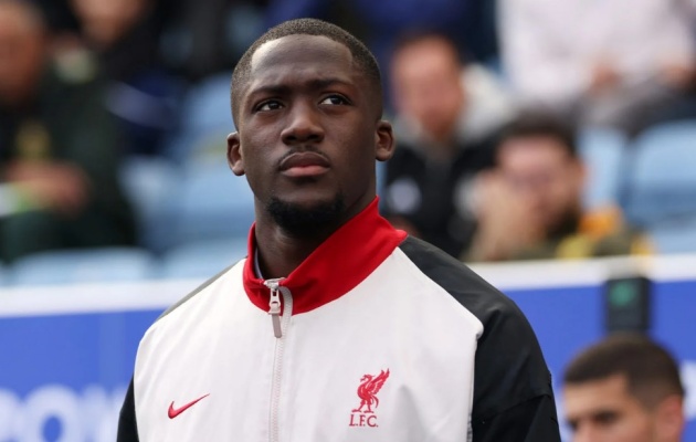 Ảnh bài viết Troy Deeney đánh giá hậu vệ Liverpool sánh ngang với các huyền thoại