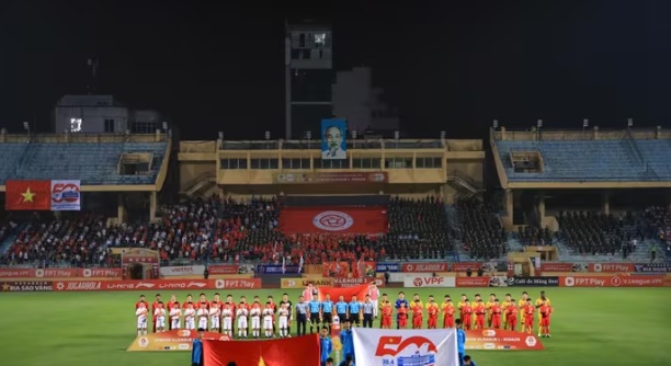 Ảnh bài viết Hai sân vận động Hàng Đẫy và Thống Nhất trước nguy cơ 'quá tải'