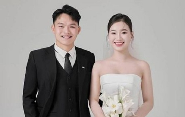 Ảnh bài viết Hồ Văn Cường tổ chức lễ ăn hỏi, suýt đón tin vui trên sân cỏ