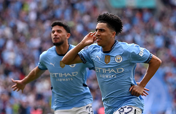 Ảnh bài viết "Quá dễ dàng cho Kovacic và Lewis"