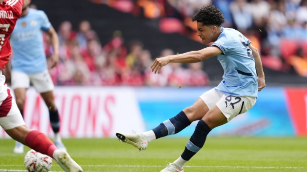 Ảnh bài viết Rico Lewis lập kỷ lục trong ngày đưa Man City vào chung kết FA Cup
