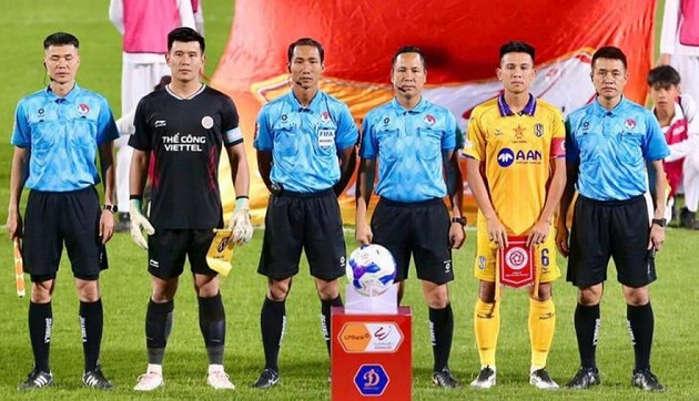 Ảnh bài viết SLNA khiếu nại trọng tài, VPF chuyển hồ sơ sang VFF xem xét