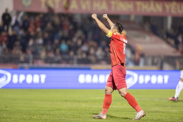 Ảnh bài viết "Hoàng bò" vẫn "cháy": Tuổi 36 và khát vọng không ngừng