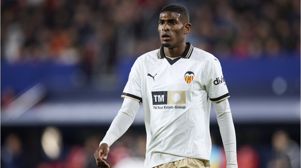 Ảnh bài viết Chelsea nhắm mua hậu vệ 25 triệu từ Valencia