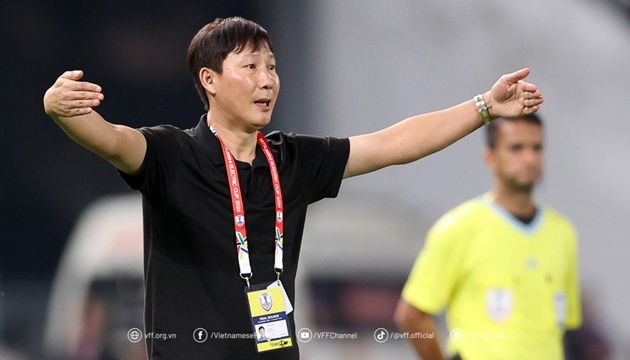Ảnh bài viết V-League bùng nổ: Cơ hội cho HLV Kim Sang-sik làm mới tuyến giữa tuyển Việt Nam