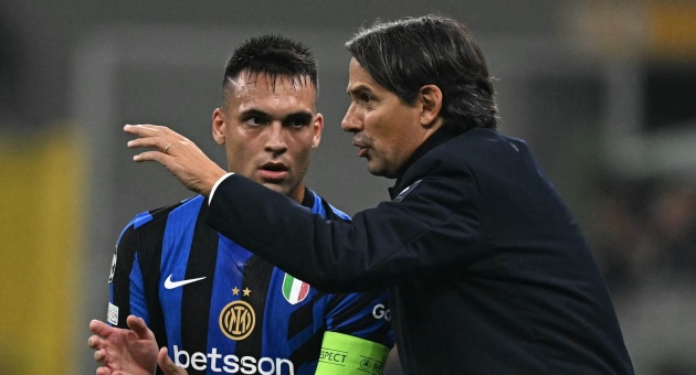 Ảnh bài viết Cầu thủ Inter kéo HLV Inzaghi khỏi sân, tránh nguy cơ nhận án phạt