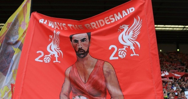 Ảnh bài viết CĐV Liverpool giăng biểu ngữ gọi Arteta là ‘phù dâu’