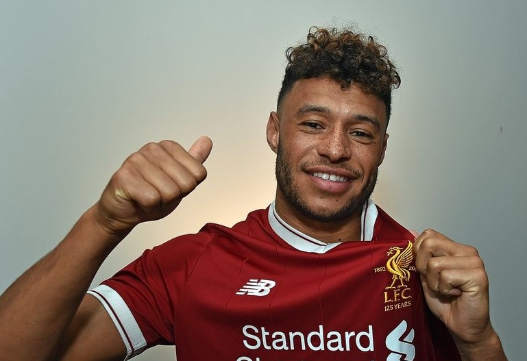 Oxlade-Chamberlain bị chấn thương kìm hãm ở Liverpool.