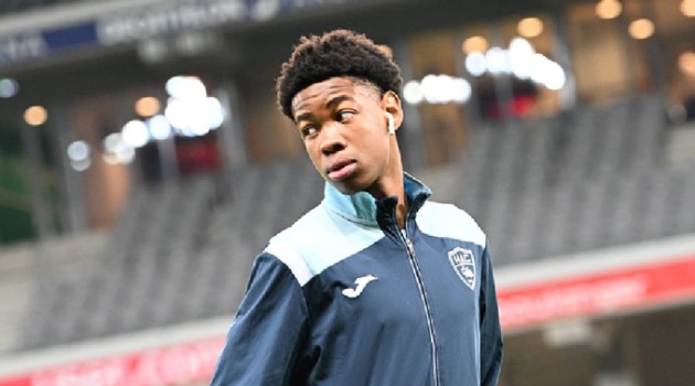 Enzo Kana-Biyik nhiều khả năng sẽ là tân binh đầu tiên trong mùa hè 2025 của MU.