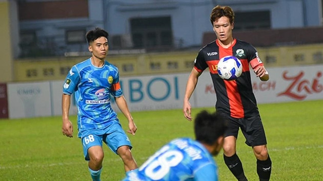 Hoàng Đức bất lực trong ngày Ninh Bình bị Hòa Bình cầm hòa.