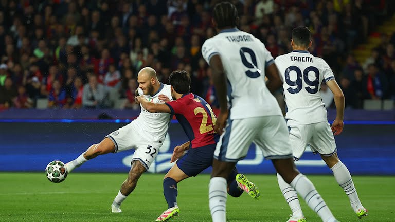 Inter đã bị cầm hòa dù dẫn trước 2 bàn.