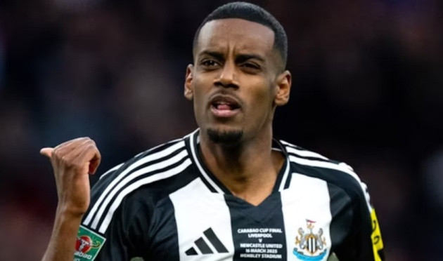 Isak có phong độ cao.