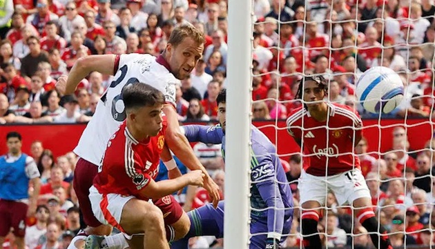 Soucek mở tỷ số