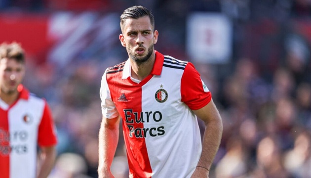 AC Milan cạnh tranh David Hancko với Juventus.