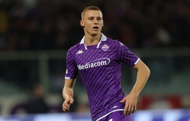 Comuzzo đang gây sự chú ý tại Fiorentina.