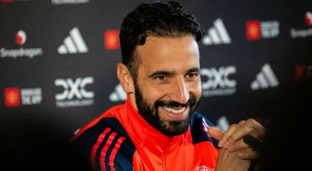 Ảnh bài viết Năm cầu thủ sáng giá có thể cập bến Man Utd mùa hè 2025